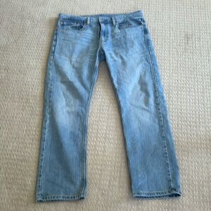 Men’s Levi’s 513 Jeans